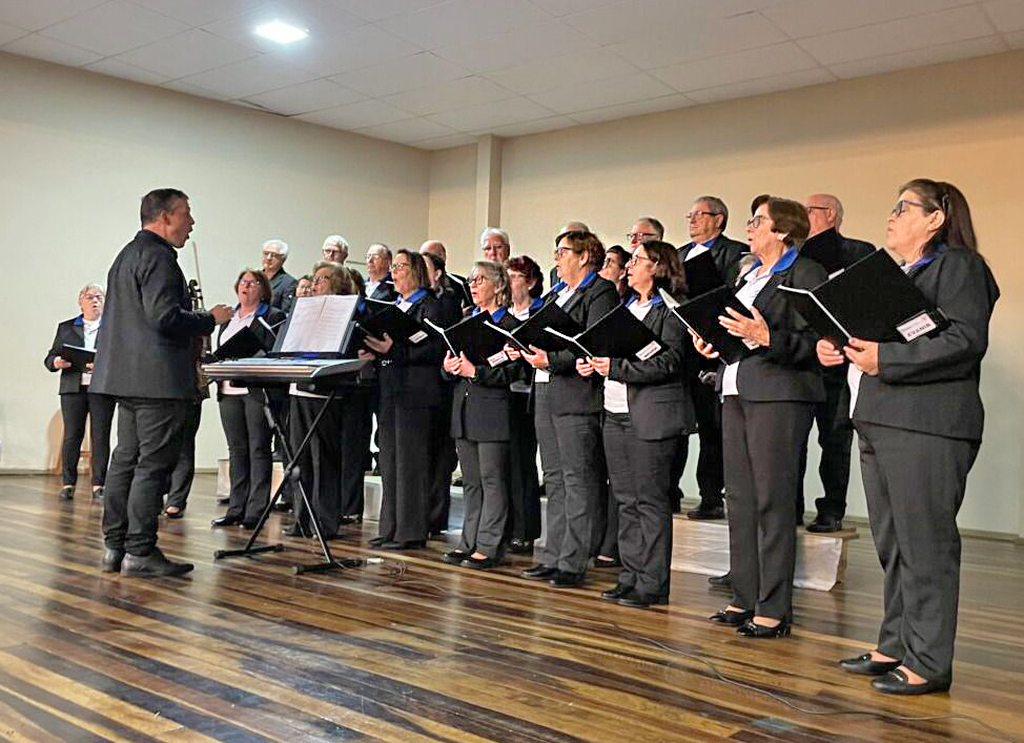 MÚSICA E CULTURA MARCAM O 9º ENCONTRO DE CORAIS DE LACERDÓPOLIS