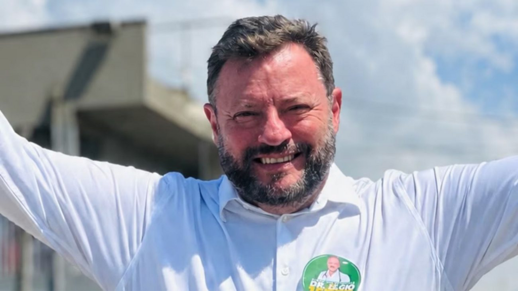 Doação de R$ 10 trilhões aparece em campanha de candidato de SC