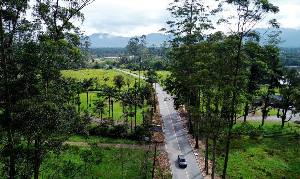 Estrada Timbé, em Joinville, ganha pavimentação em trecho de um quilômetro
