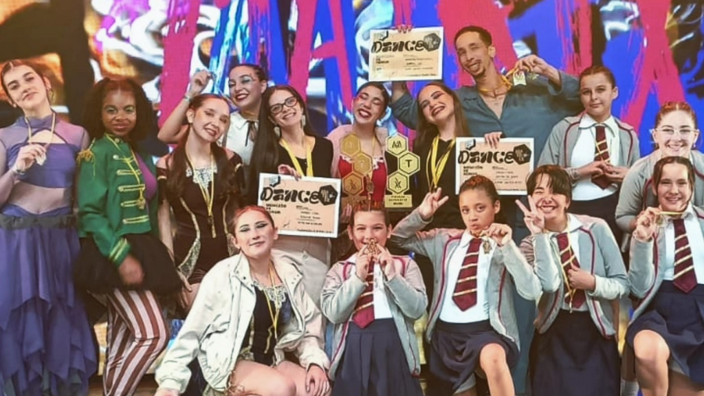 Bailarinas de Laguna fazem bingo para tentar realizar sonho de competir na Argentina