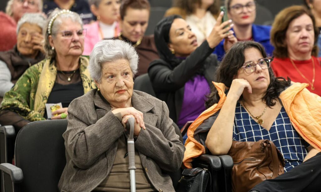 Dia da Pessoa Idosa: Joinville debate autocuidado, direitos e longevidade
