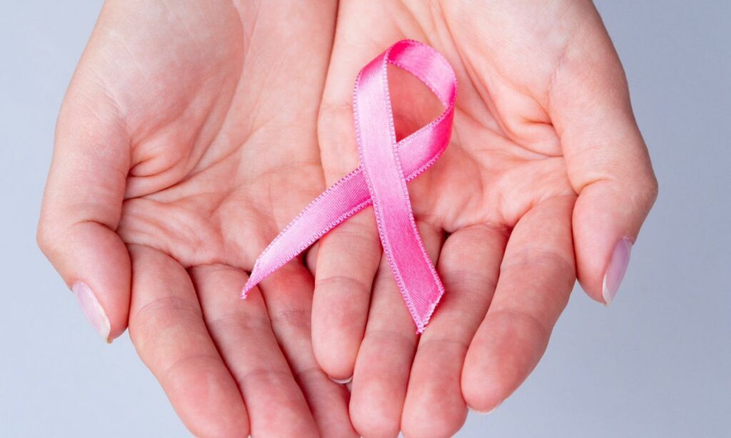 Outubro Rosa: Joinville amplia atendimento e oferta de exames para mulheres