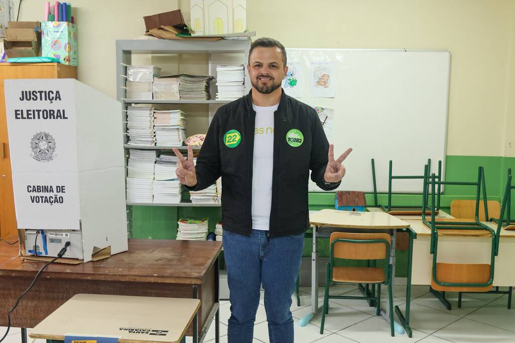 Em Lages, Lucas Neves vota e reforça confiança na reeleição
