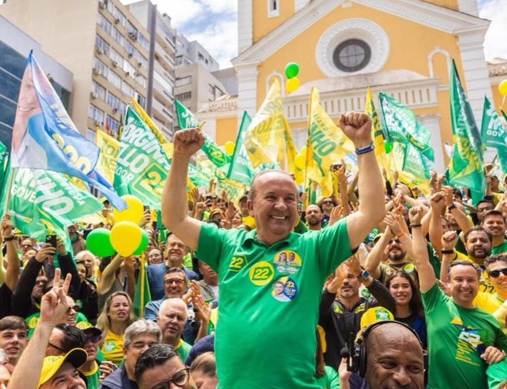 Jorginho Mello é reeleito governador do estado de SC no 1º turno