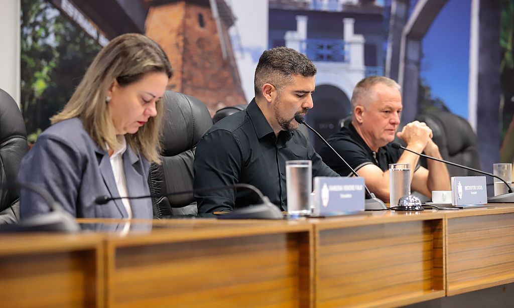 Projeto quer preparar porteiros para identificar riscos envolvendo idosos em Joinville