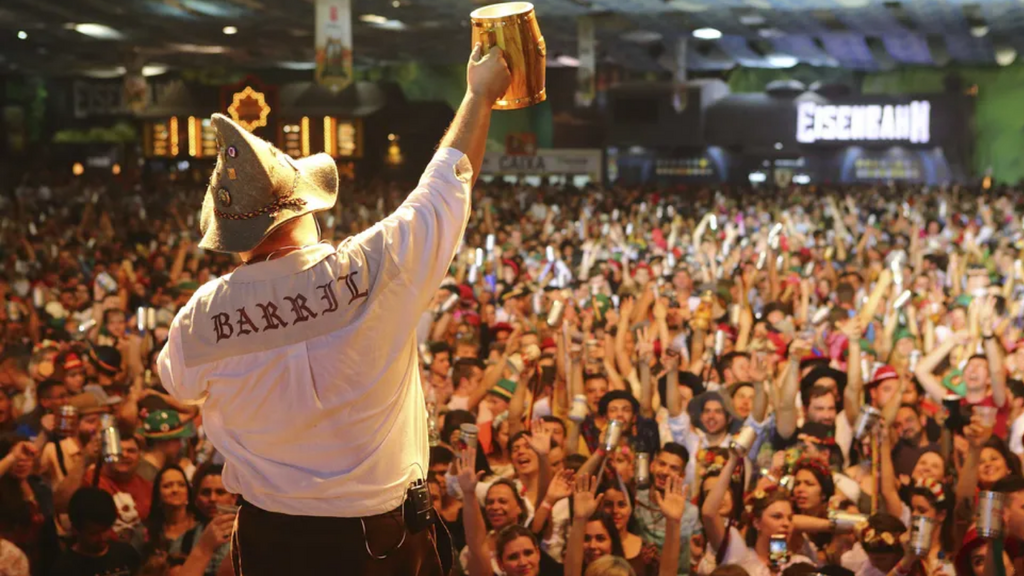 Blumenau entra no clima da Oktoberfest com 19 dias de festa e novidades na programação
