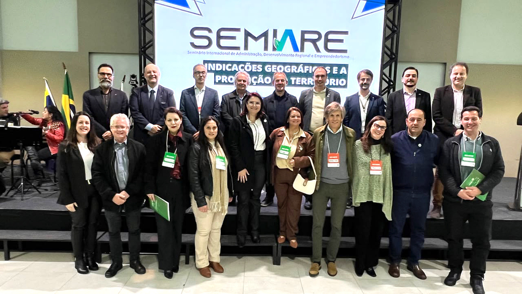 Campos Novos participa da abertura do SEMIARE 2026 em Lages