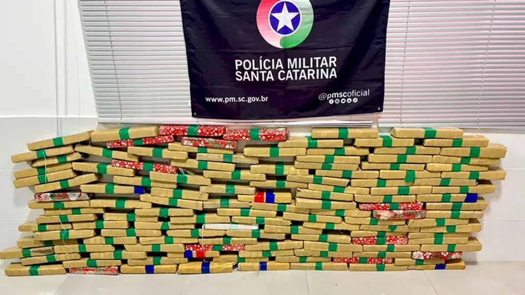 Polícia Rodoviária apreende mais de 103 kg de maconha na SC-157