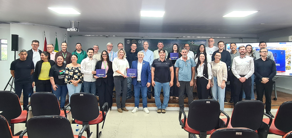 Plano Municipal de Turismo é entregue oficialmente em São Miguel do Oeste