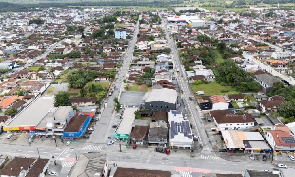 Novo binário muda sentido de ruas no Vila Nova, em Joinville
