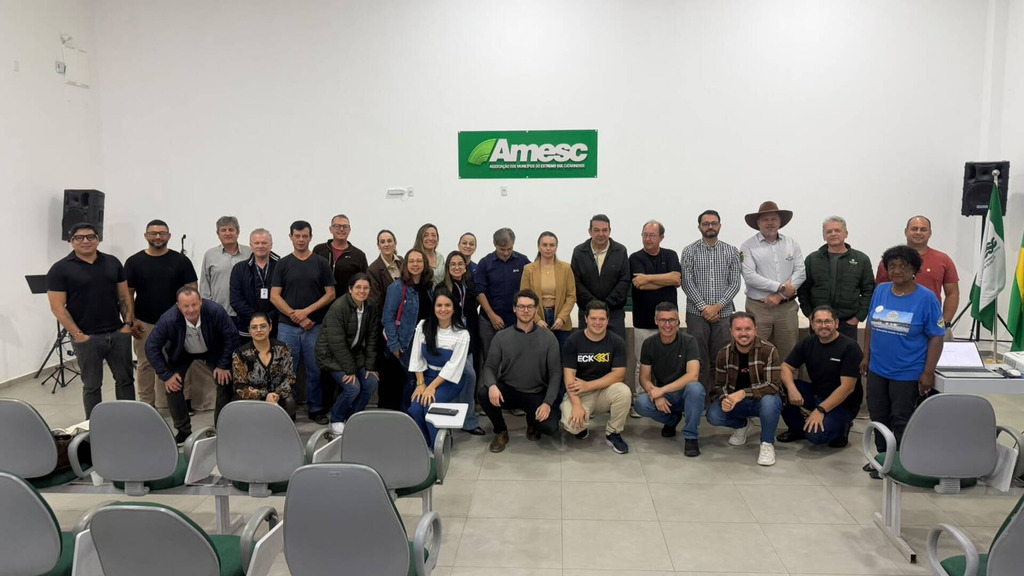 AMESC SEDIA REUNIÃO DE TRABALHO DO PROJETO AVANÇA SC