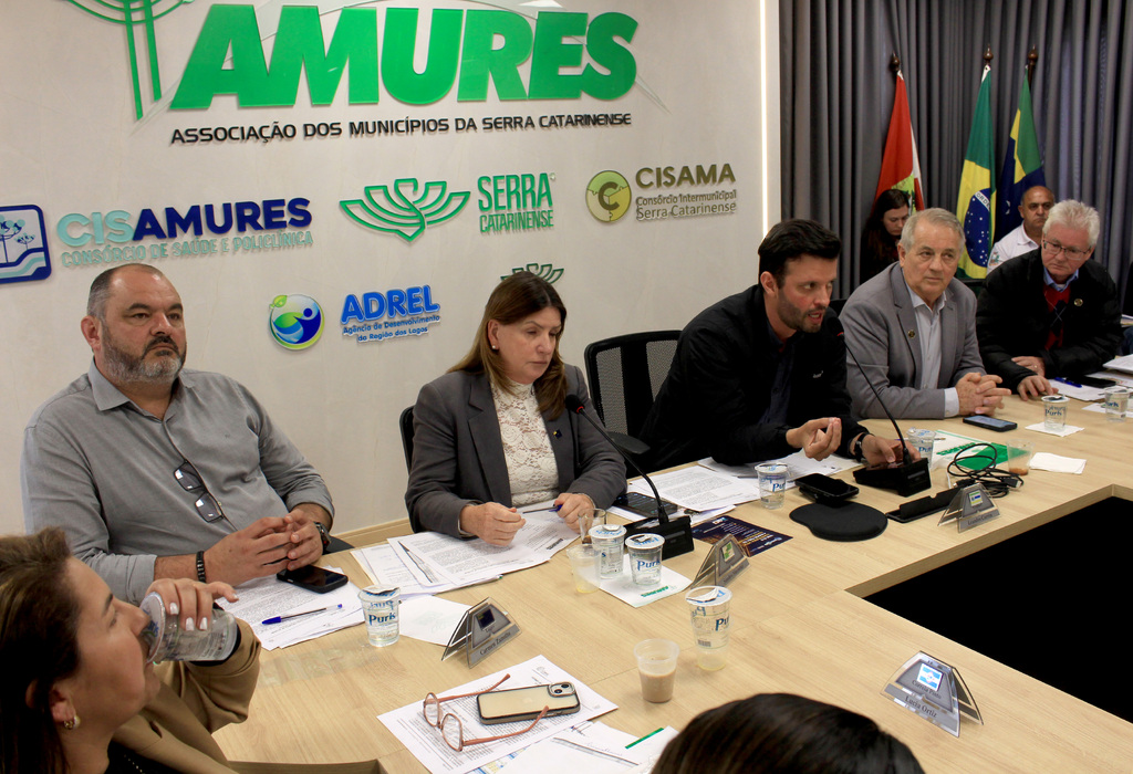 Prefeitos aprovam proposta para integrar atrativos natalinos da Serra Catarinense
