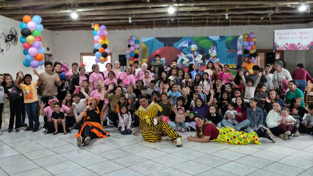COMUNIDADE DO BALNEÁRIO ROSA DO MAR PROMOVE FESTA EM HOMENAGEM AO DIA DAS CRIANÇAS EM PASSO DE TORRES