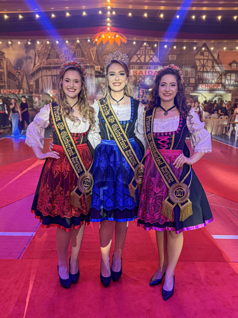 Eleitas as soberanas da 48ª Oktoberfest de Itapiranga