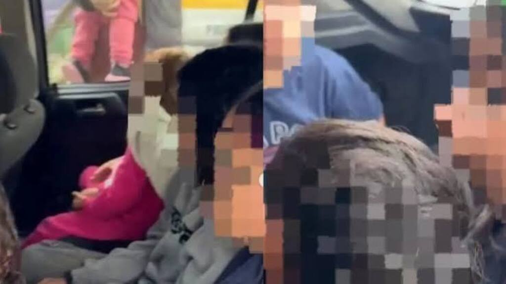 Polícia flagra carro com 11 pessoas sem cinto de segurança em rodovia de Florianópolis