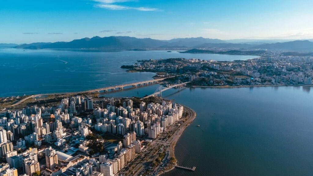 Florianópolis atrai quase 30 novos habitantes por dia e ganha 120 mil novos moradores em uma década
