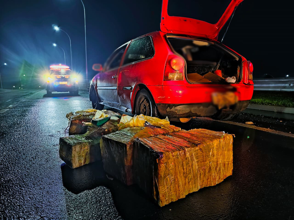 PRF apreende grande quantidade de maconha na região