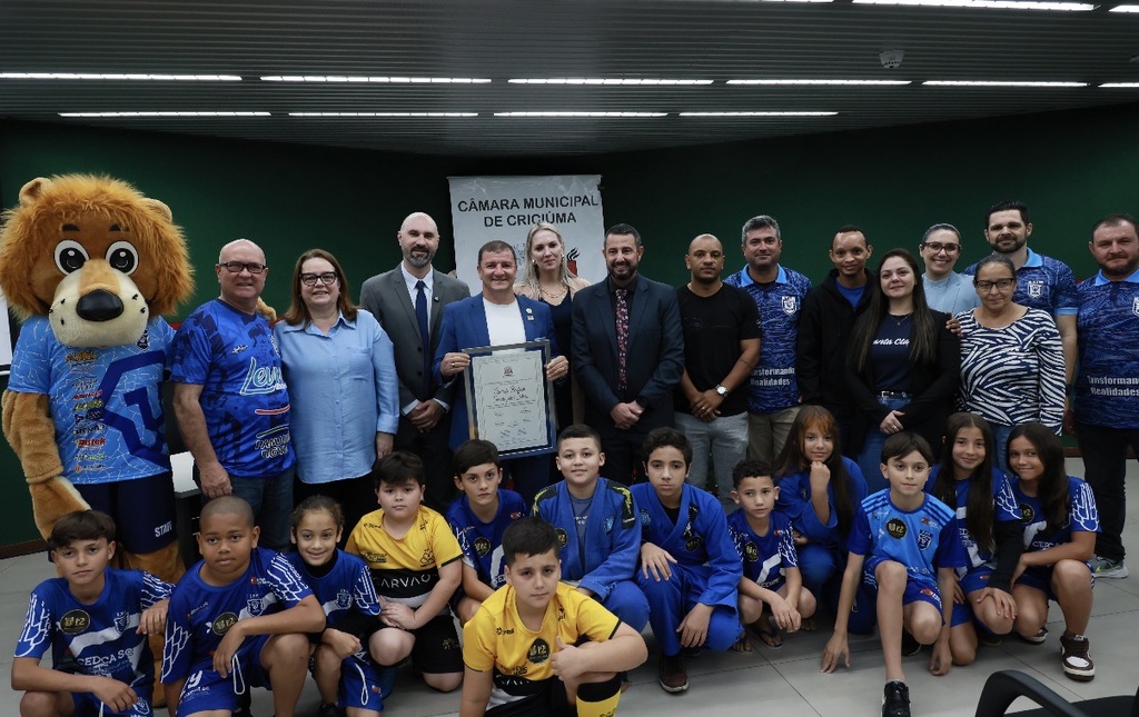 “Estamos no caminho certo”: Legislativo de Criciúma homenageia o Sementes para o Futuro