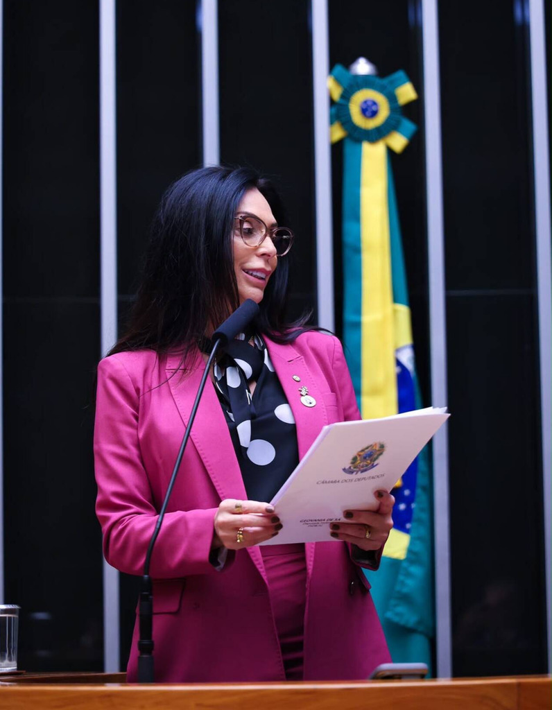 PROJETO DA DEPUTADA GEOVANIA DE SÁ QUE ENSINA MANOBRA DE HEIMLICH PARA SALVAR BEBÊS É APROVADO E VAI À SANÇÃO PRESIDENCIAL