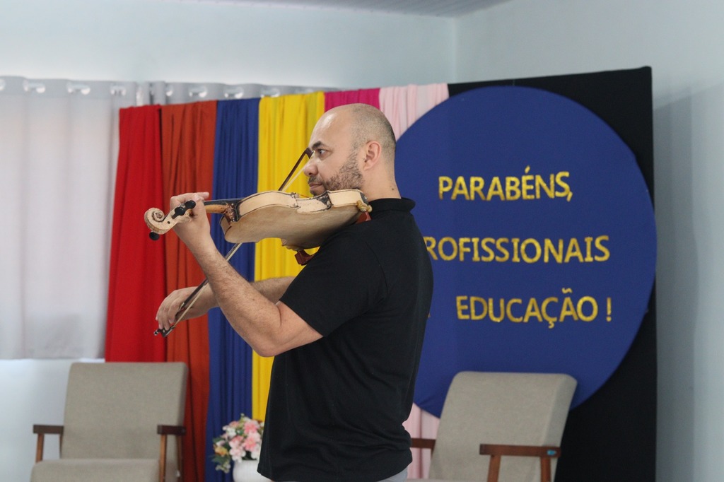 Zortéa celebra o Dia do Professor com homenagem e reconhecimento aos educadores