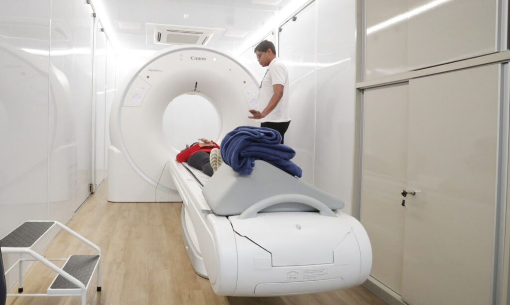 Carreta do SUS oferece exames de tomografia e ultrassom em Joinville
