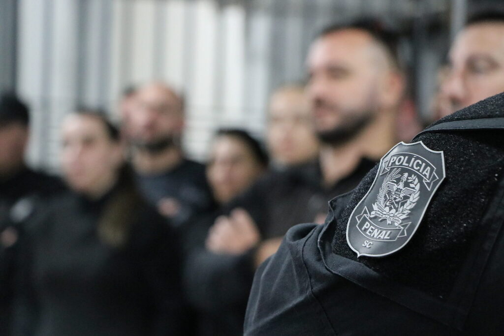 Polícia Penal de Santa Catarina cresce 58% enquanto efetivo nacional cai 3%
