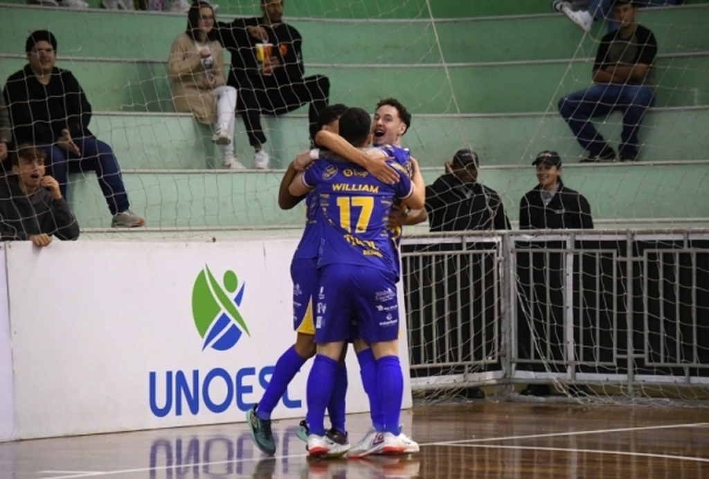 Joaçaba Futsal vence o Vasco por 3 a 2 no jogo de ida das quartas de final