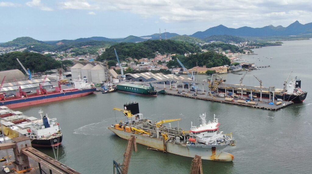 Porto de São Francisco do Sul conclui dragagem com investimento de R$ 8 milhões