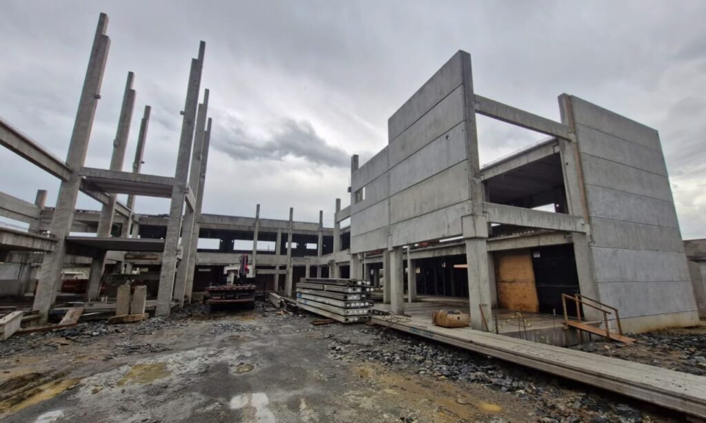 Empresa que constrói sete CEIs em Joinville é alvo de apuração por salários atrasados