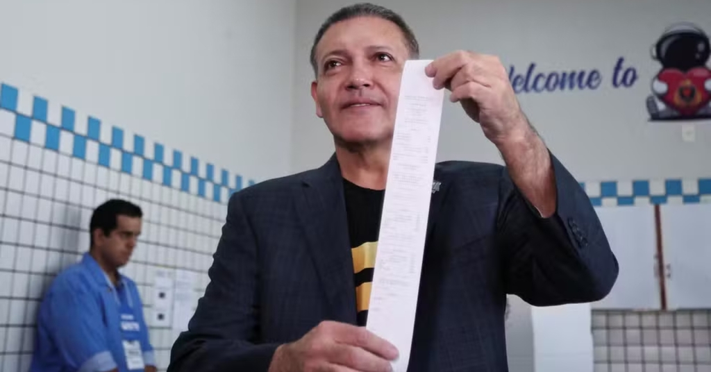 Presidente do TSE diz que eleições estão dentro do esperado e estima resultado até 21h