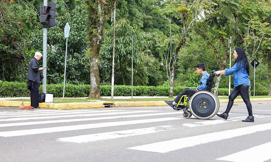 Joinville quer atualizar leis municipais sobre pessoas com deficiência e pessoas idosas