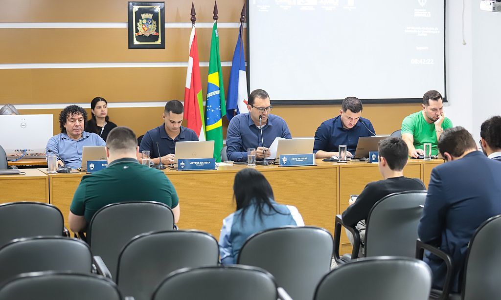 Joinville discute regras para evitar riscos no uso da inteligência artificial