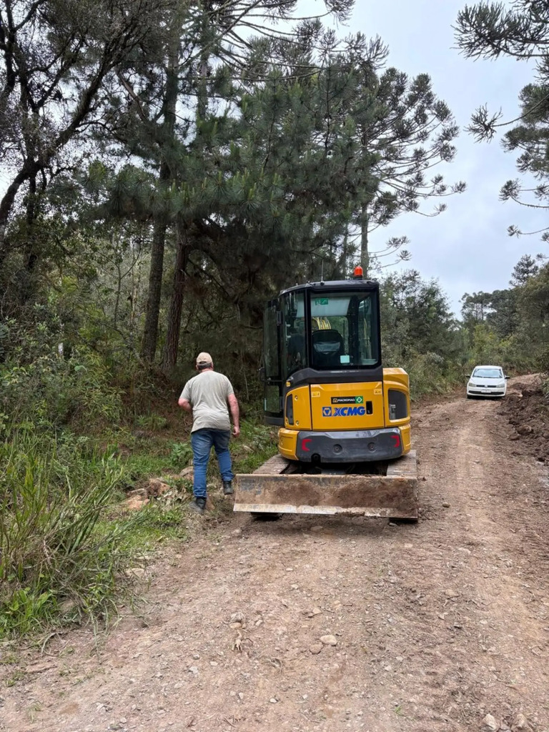 Prefeitura de Rio Rufino realiza manutenção na estrada de acesso à Estação de Tratamento de Água