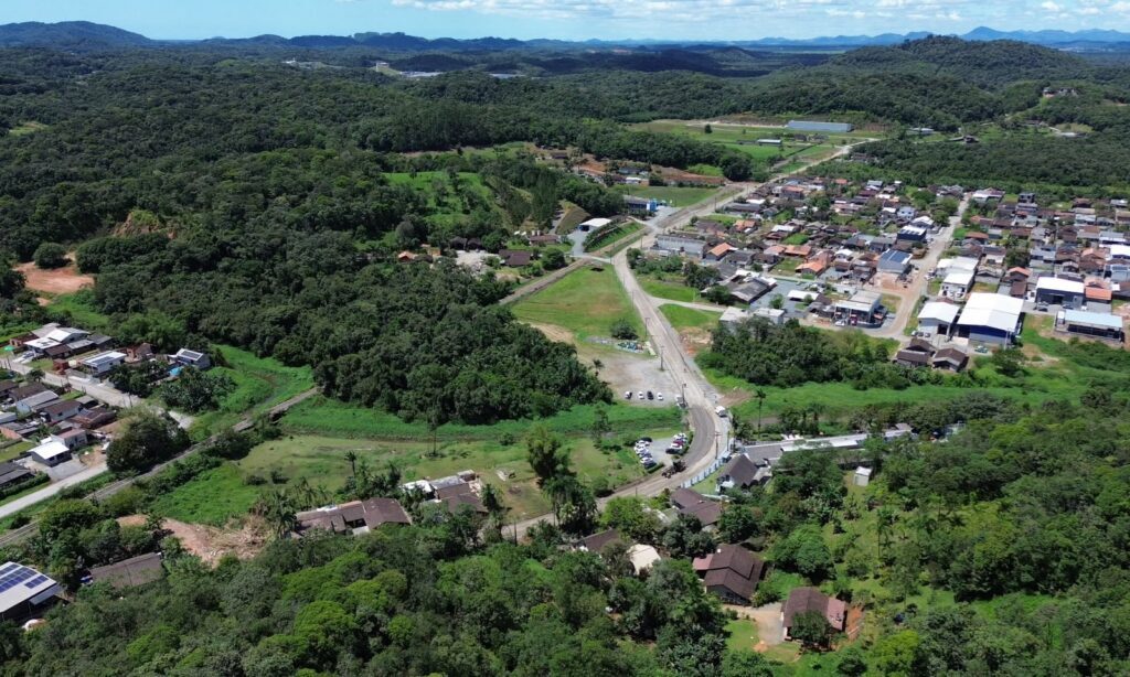 Comunidade da Estrada Jativoca comemora início das obras de pavimentação