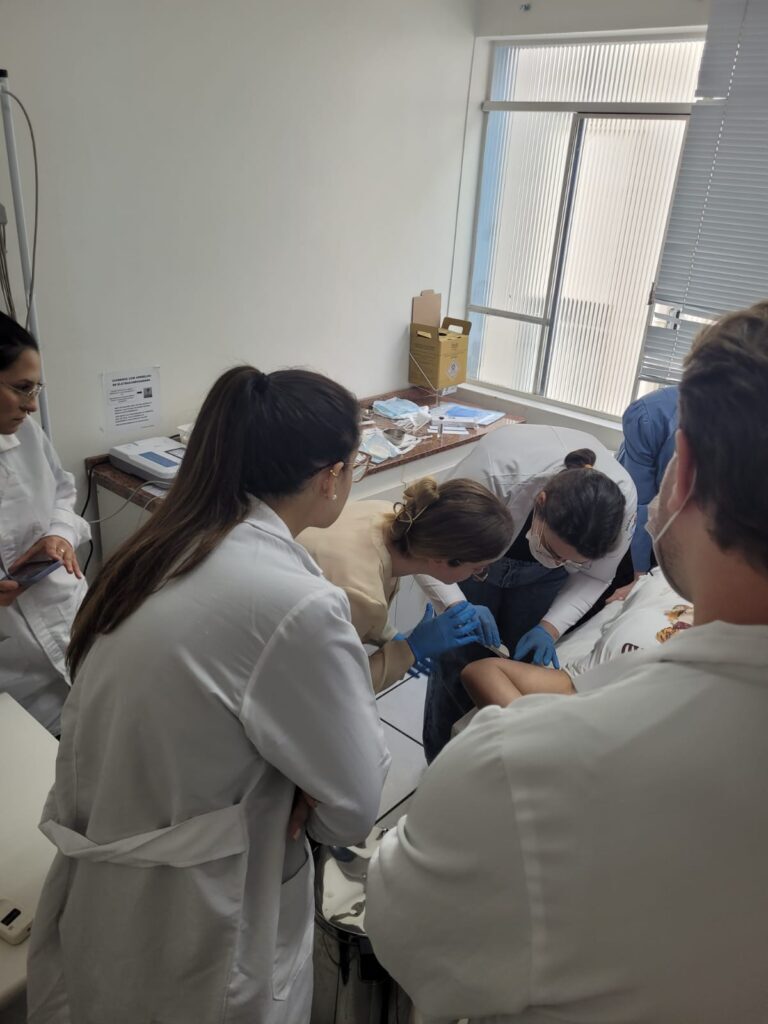 Capinzal capacita médicos da Atenção Primária para inserção do Implanon