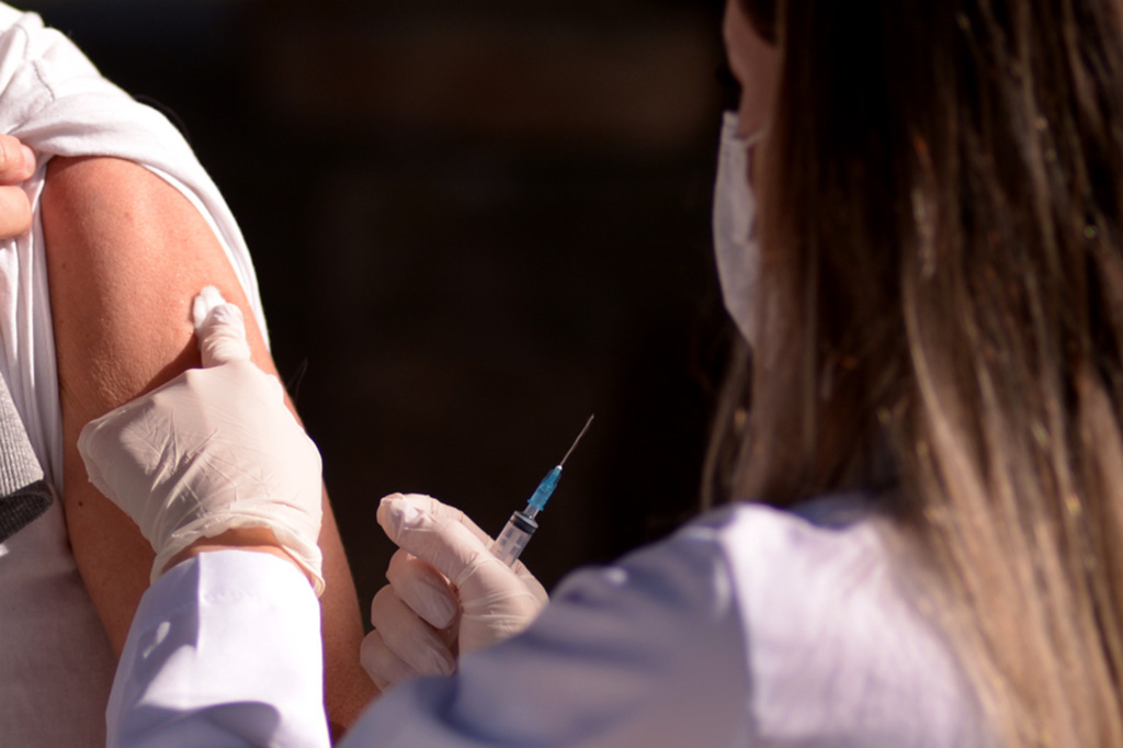  - Campanha Nacional de Vacinação: Governo de Garopaba busca mais imunizações com horário estendido - foto divulgação