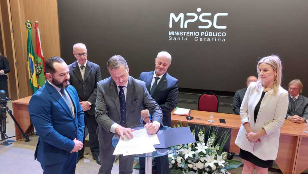 TRE-SC formaliza parceria com MPSC para ampliar transparência nos resultados das Eleições 2022