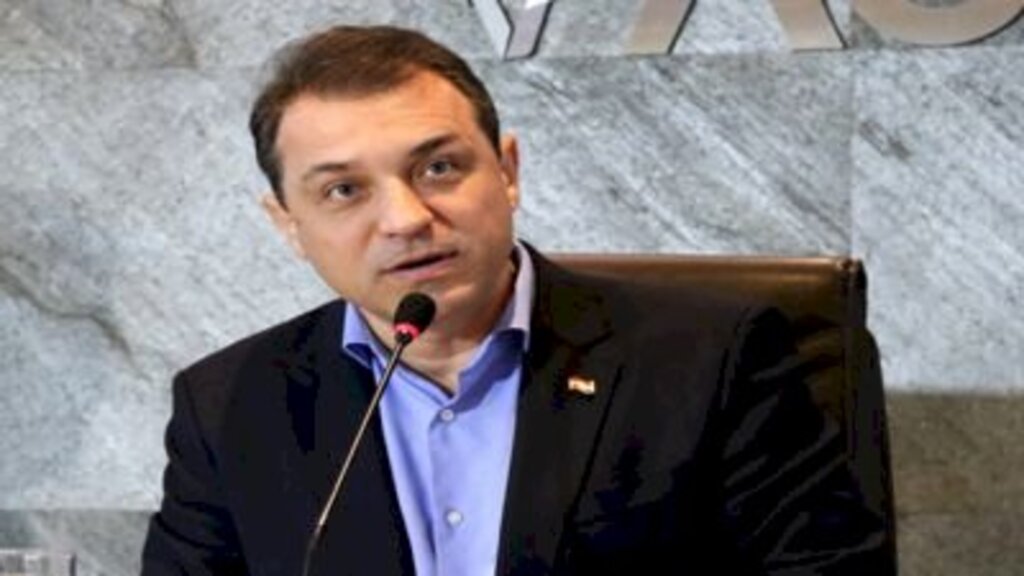 Pacote do governo federal reflete inviabilidade do Estado brasileiro, diz Moisés