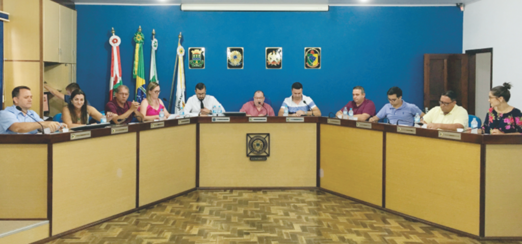 Câmara volta aos trabalhos