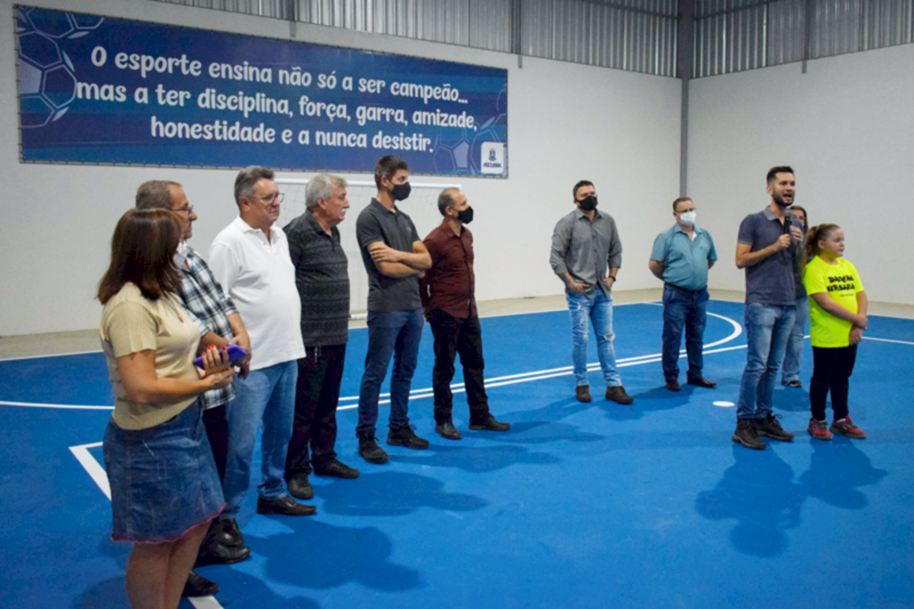 Espaço Esportivo do Ribeirão Santa Bárbara é entregue para a comunidade.