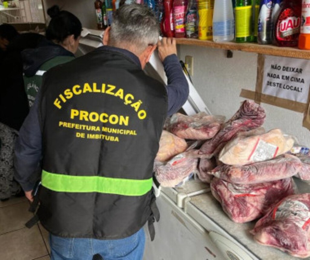 Foto Prefeitura de Imbituba - Fiscais apreendem estoque de carne impróprio para o consumo