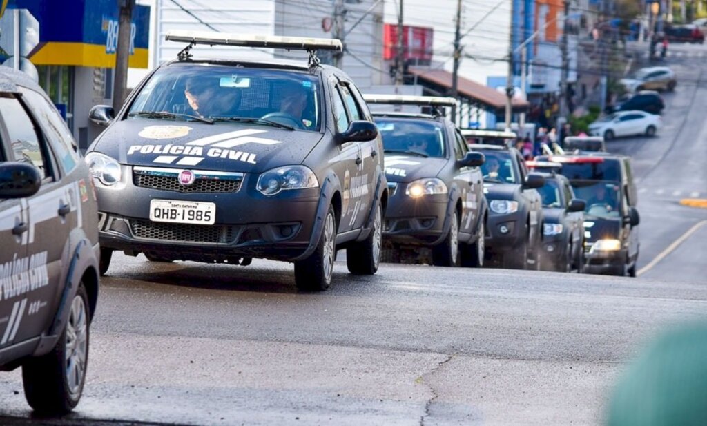 Sete de setembro é marcado por desfile cívico-militar e carreata em São Miguel do Oeste