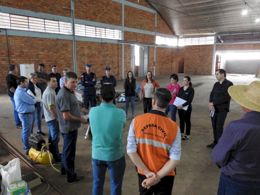 Organizadores da Faismo vistoriam obras no Parque Rineu Gransotto