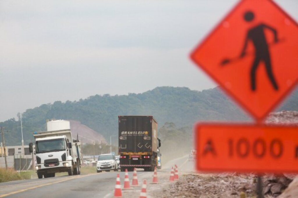 Governo inicia pagamentos para acelerar obras