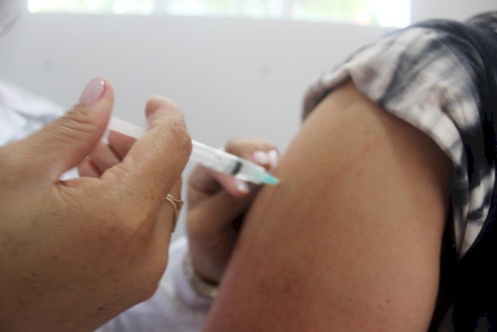 Governo vai antecipar imunização na fronteira