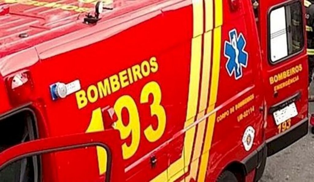 Jovem fica gravemente ferido em colisão