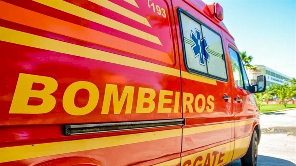 Jovem morre carbonizada em incêndio