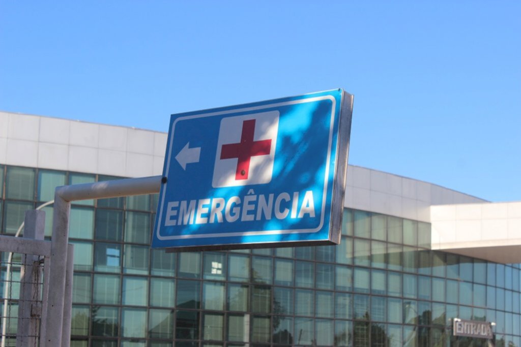 Quinze pessoas aguardam leitos no Hospital Regional