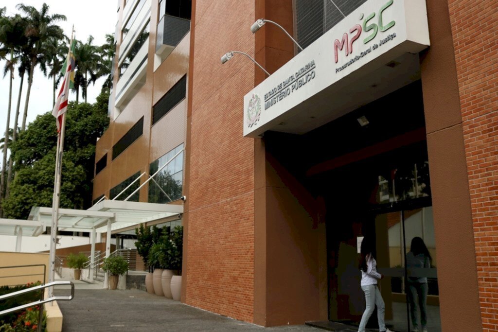 Decretos estaduais foram ineficientes, diz MPSC