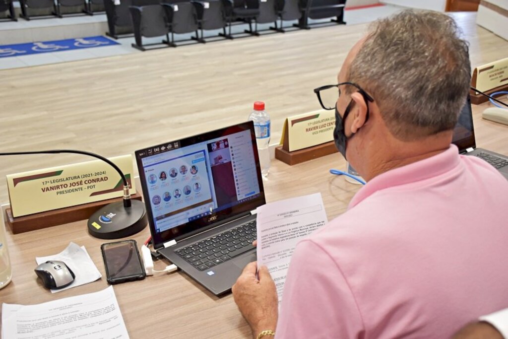 Câmara retoma sessões por videoconferência